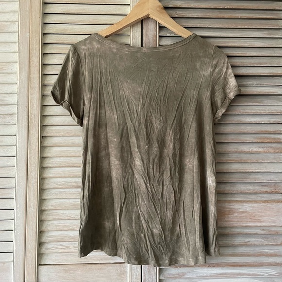American EAGLE soft & sexy olive green tee with lace up front & acid wash size:S - Picture 4 of 5